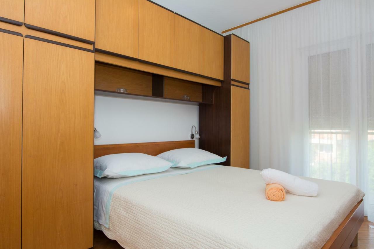 Apartments Pericic Подстрана Екстериор снимка