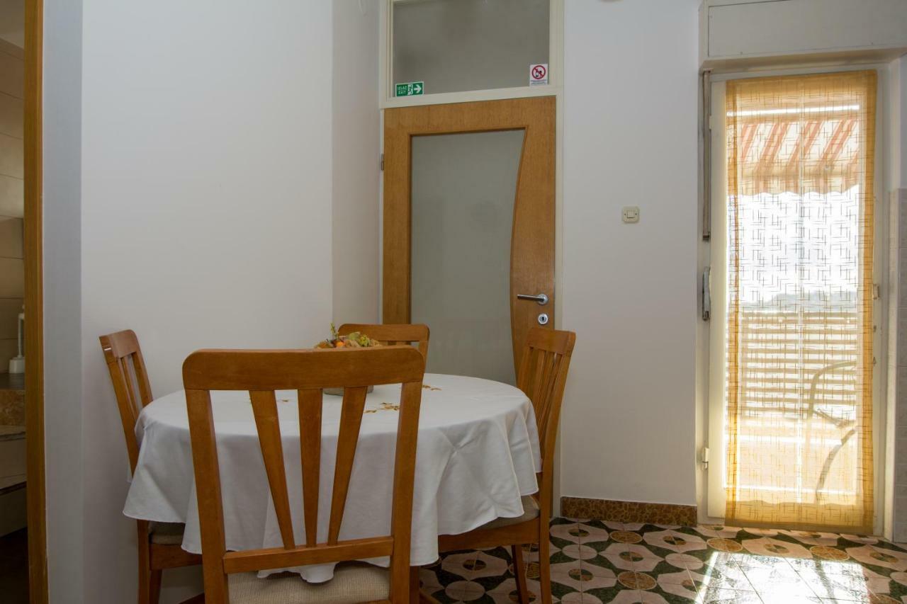 Apartments Pericic Подстрана Екстериор снимка