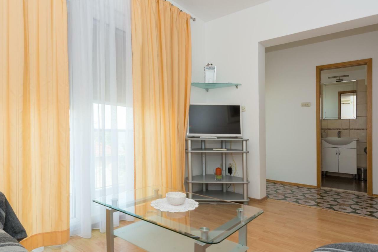 Apartments Pericic Подстрана Екстериор снимка
