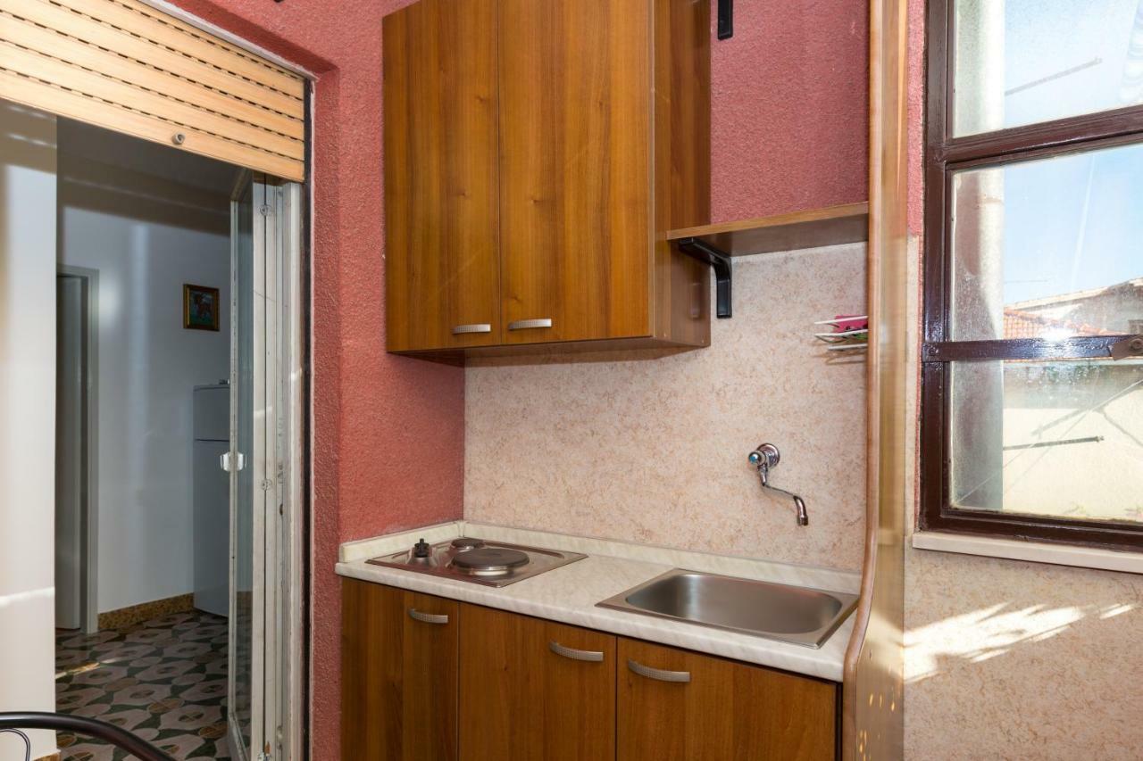 Apartments Pericic Подстрана Екстериор снимка